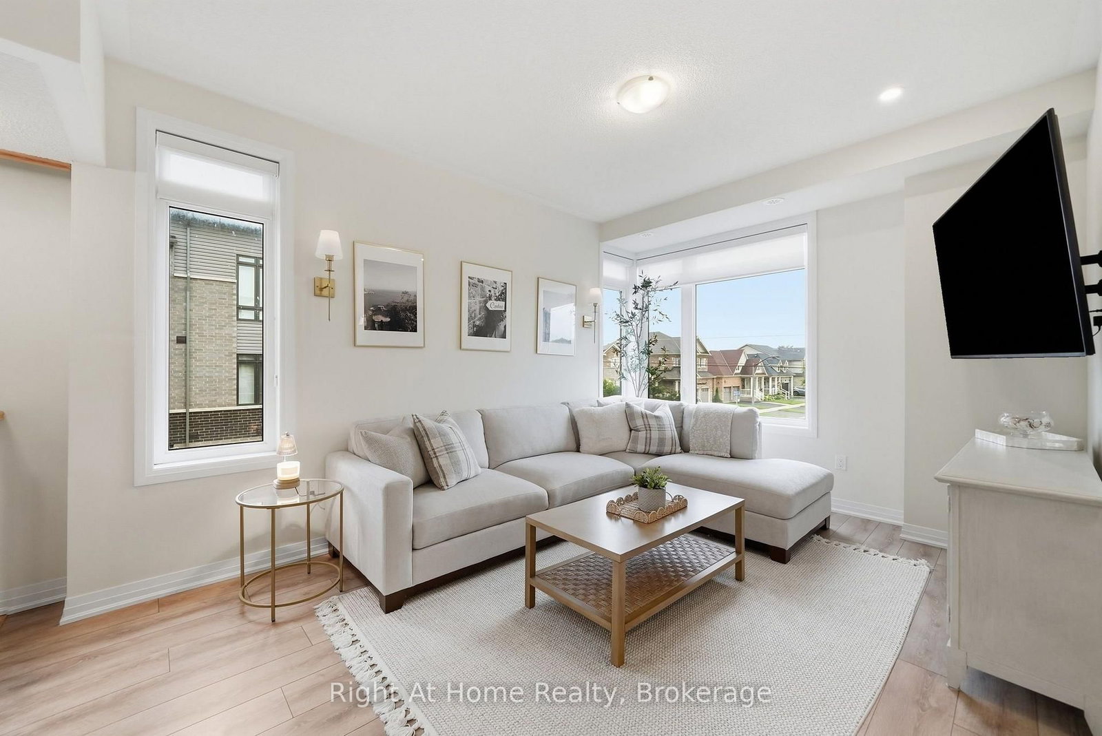 52 Emmas Way • Whitby, ON photo 19