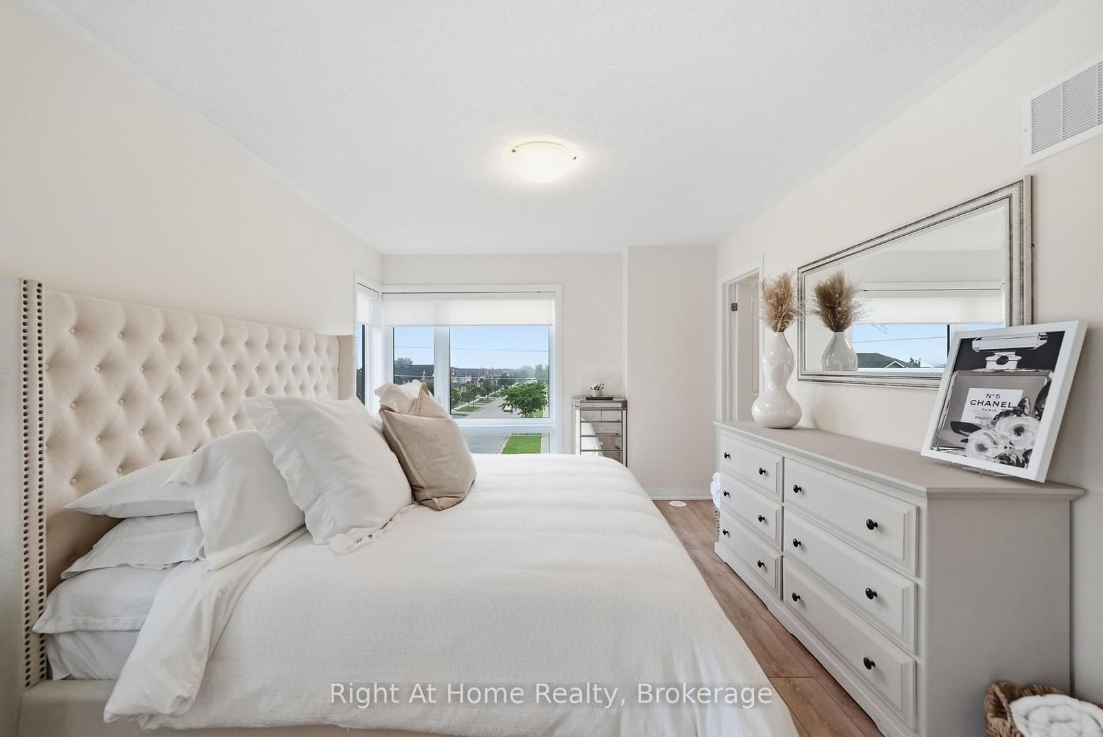 52 Emmas Way • Whitby, ON photo 22