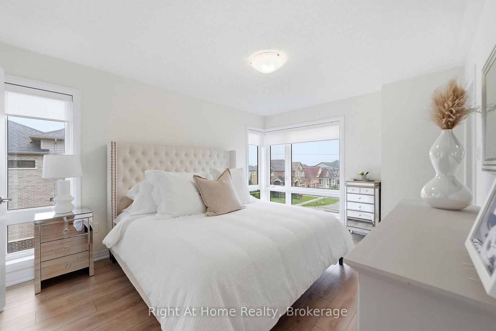 52 Emmas Way • Whitby, ON photo 24