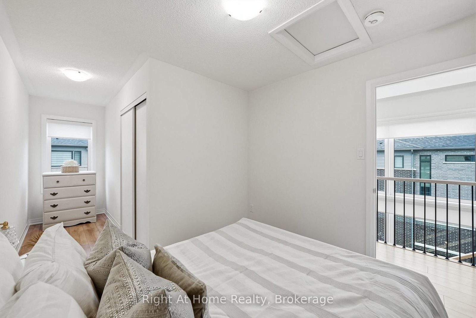 52 Emmas Way • Whitby, ON photo 29