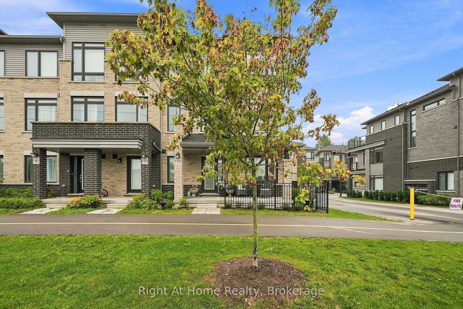 52 Emmas Way • Whitby, ON photo 37