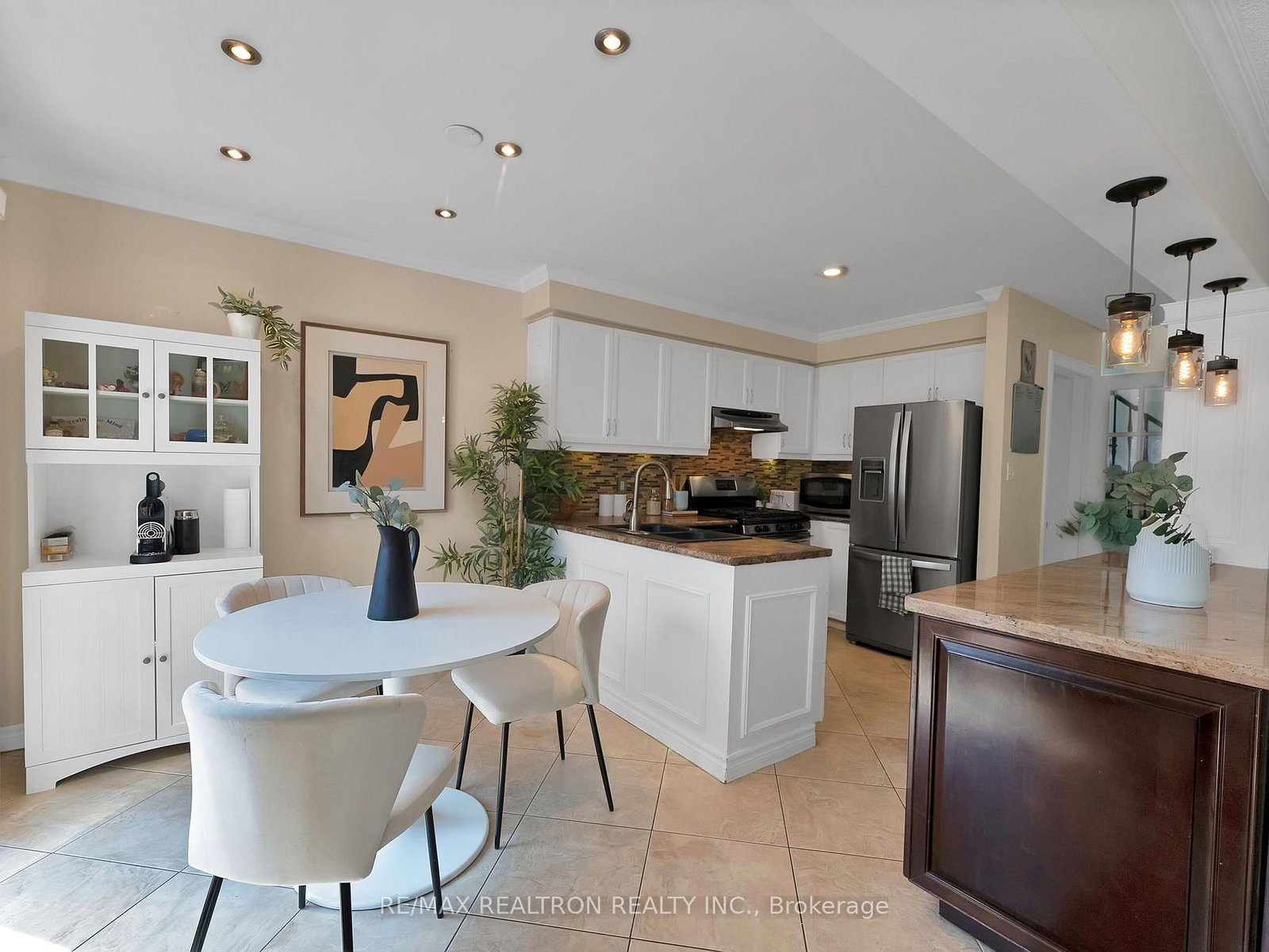 83 Crawforth Street • Whitby, ON photo 10