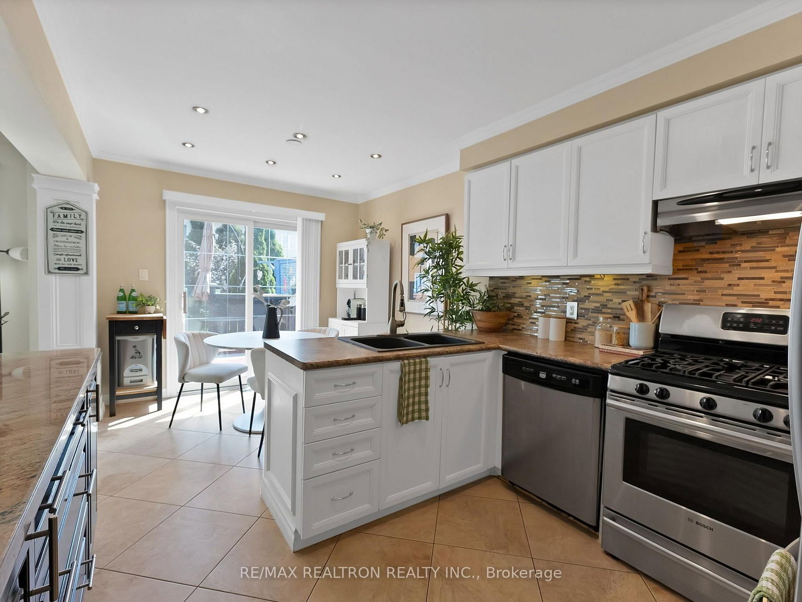 83 Crawforth Street • Whitby, ON photo 13