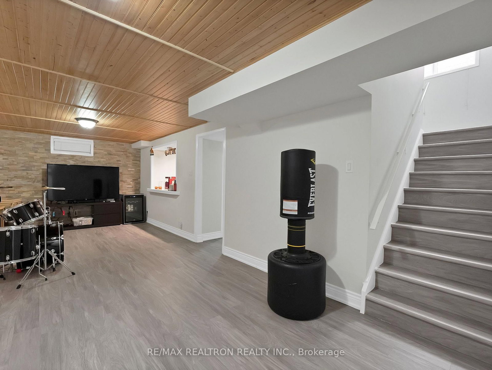 83 Crawforth Street • Whitby, ON photo 31