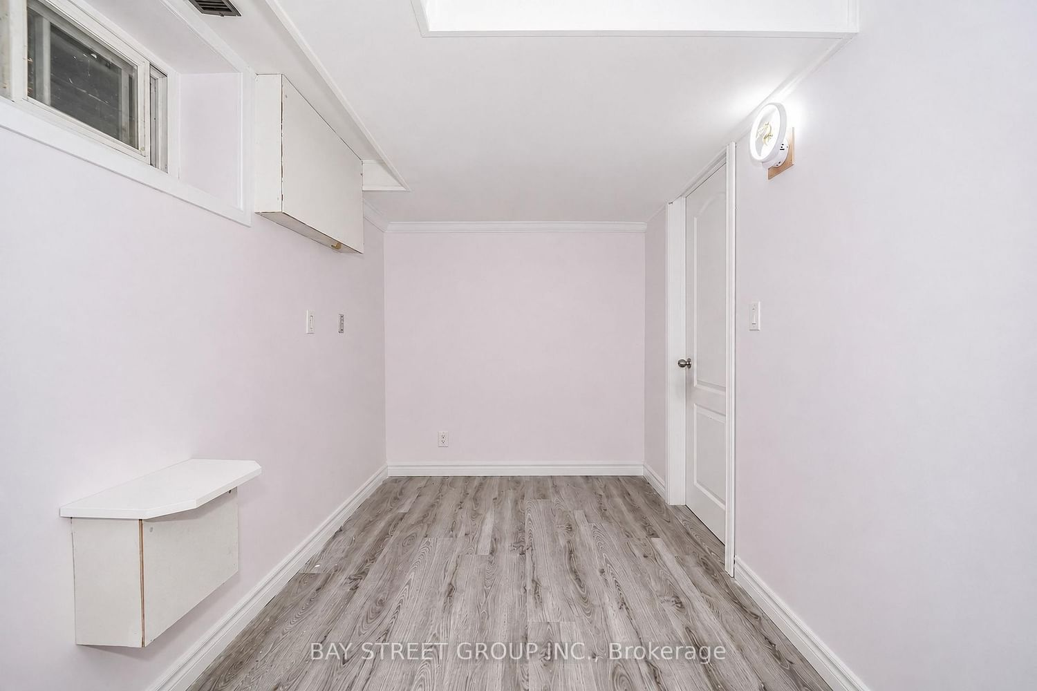 54 Thyra Avenue • Toronto, ON photo 19