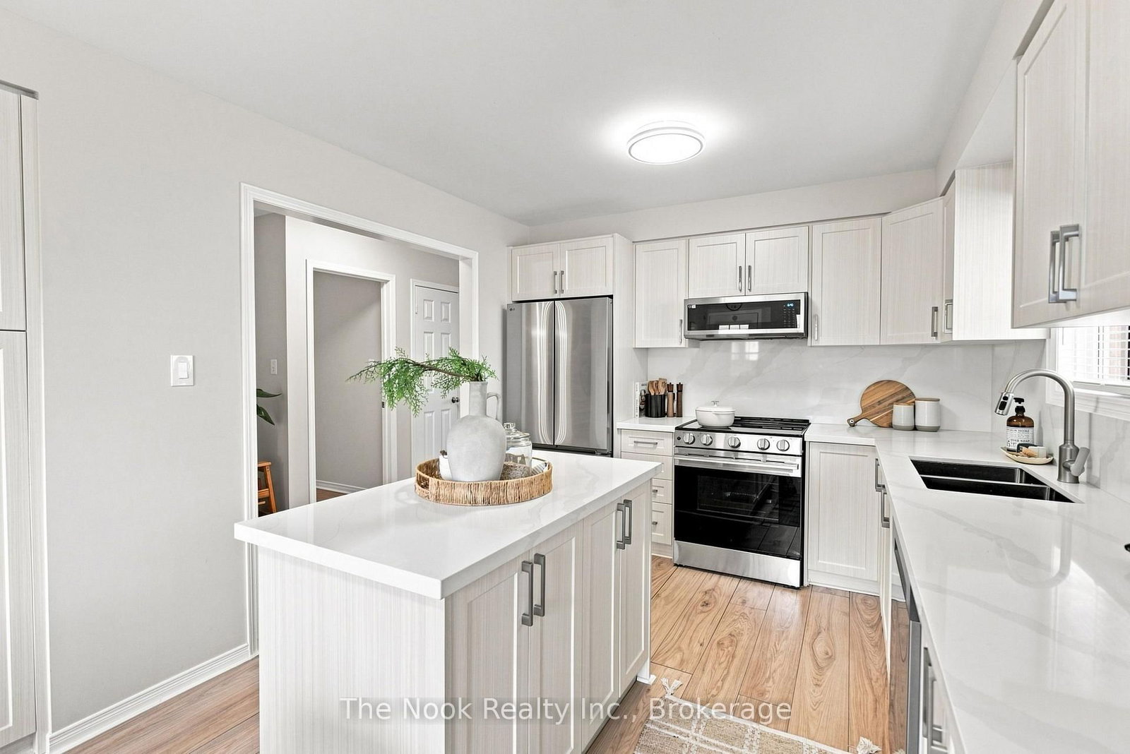 638 Longworth Avenue • Clarington, ON photo 13