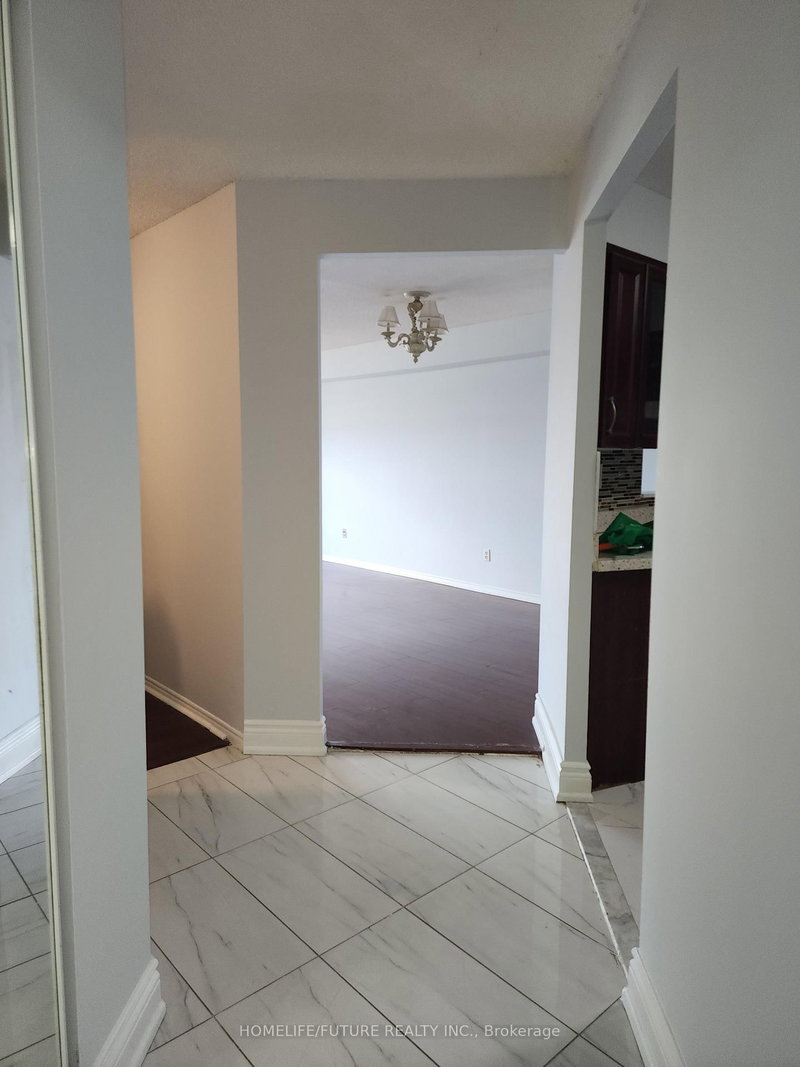 410 Mclevin Ave photo 5