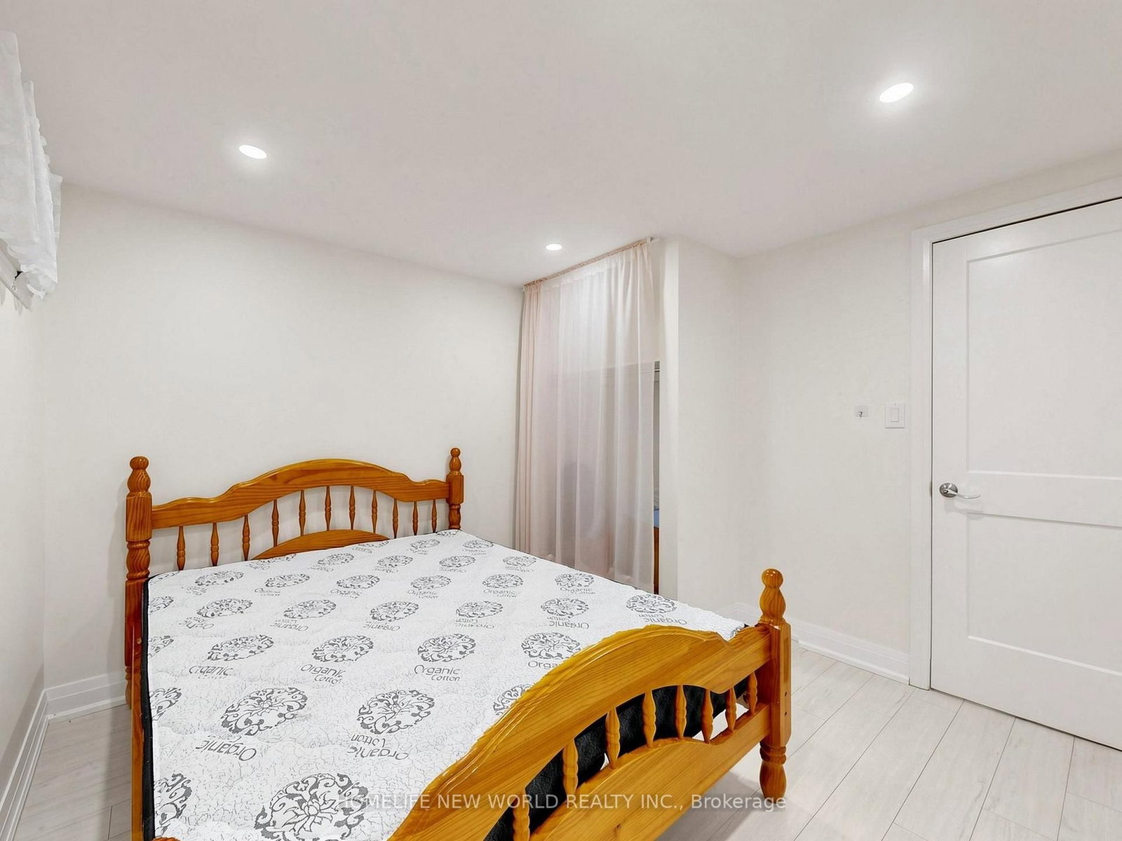 90 Crockamhill Drive • #40 • Toronto, ON photo 37
