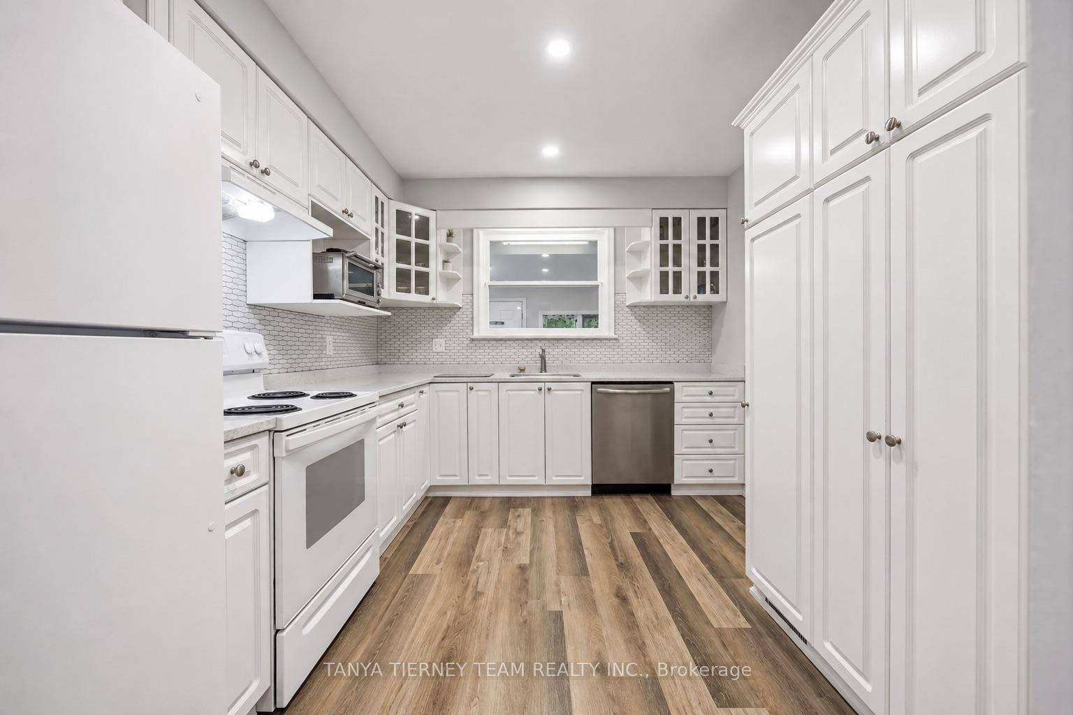 118 Rossland Road W • Oshawa, ON photo 11