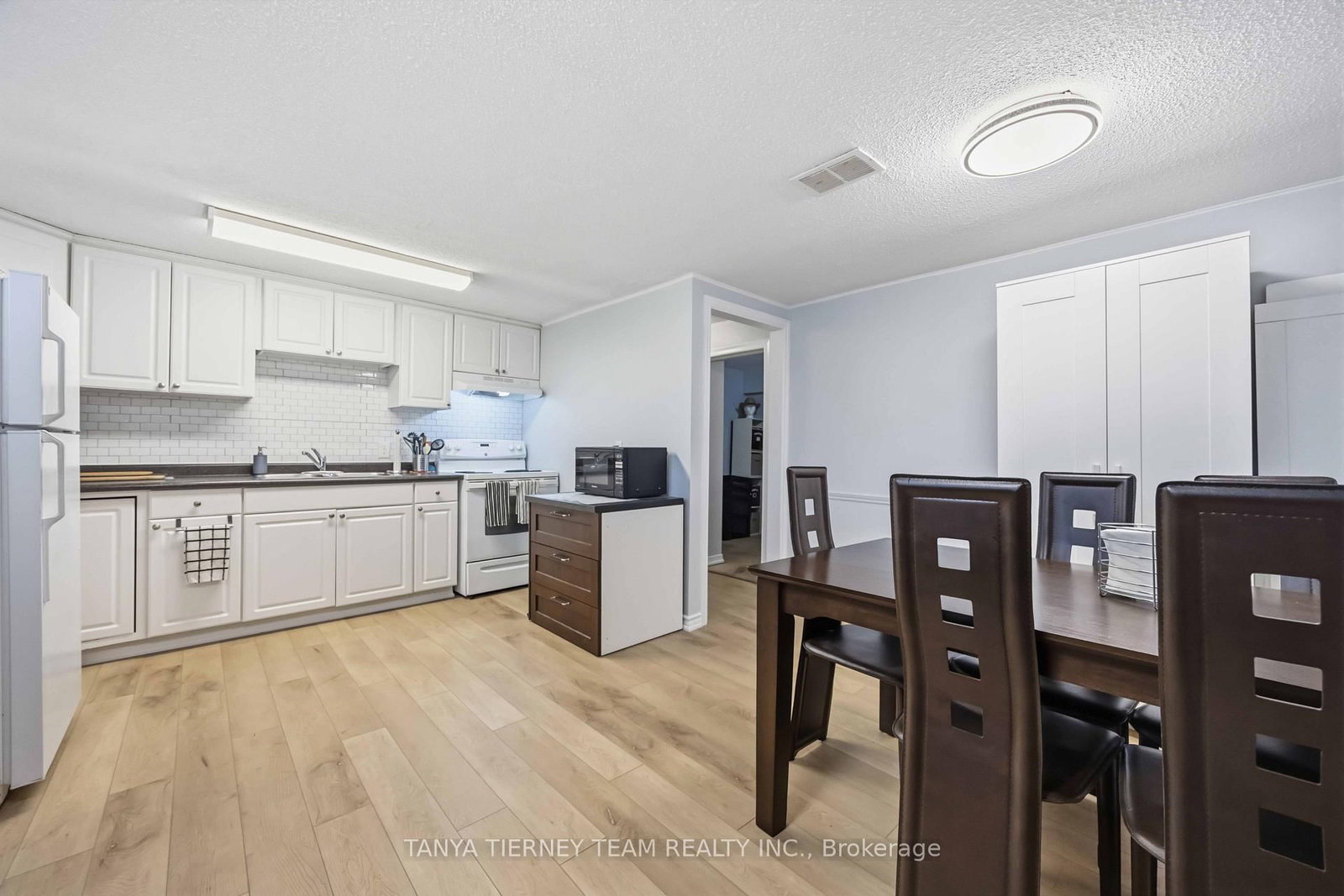 118 Rossland Road W • Oshawa, ON photo 28
