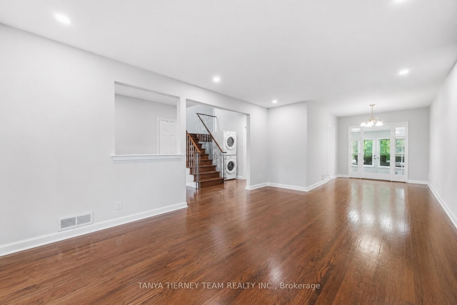 118 Rossland Road W • Oshawa, ON photo 6