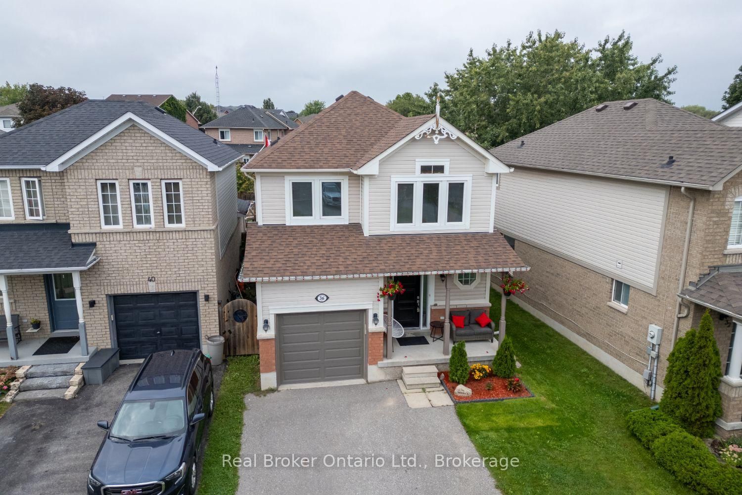36 Bannister Street • Clarington, ON photo 3