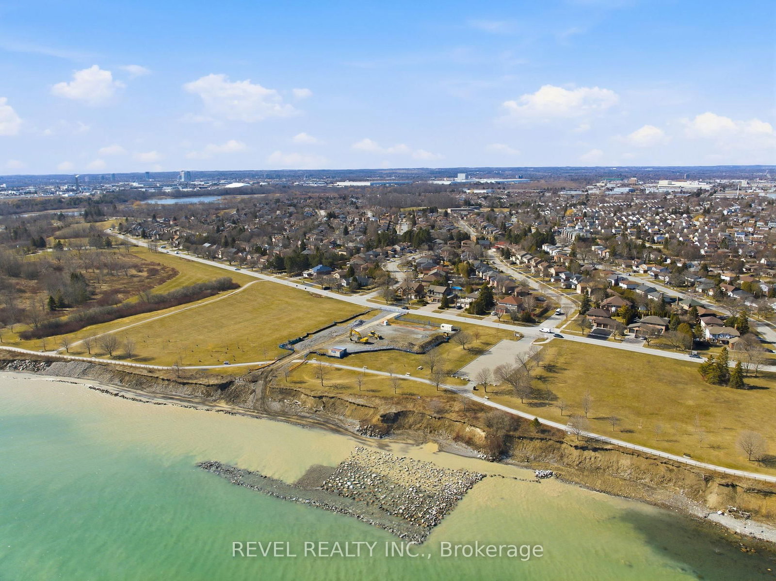 88 Lake Driveway W • Ajax, ON photo 15