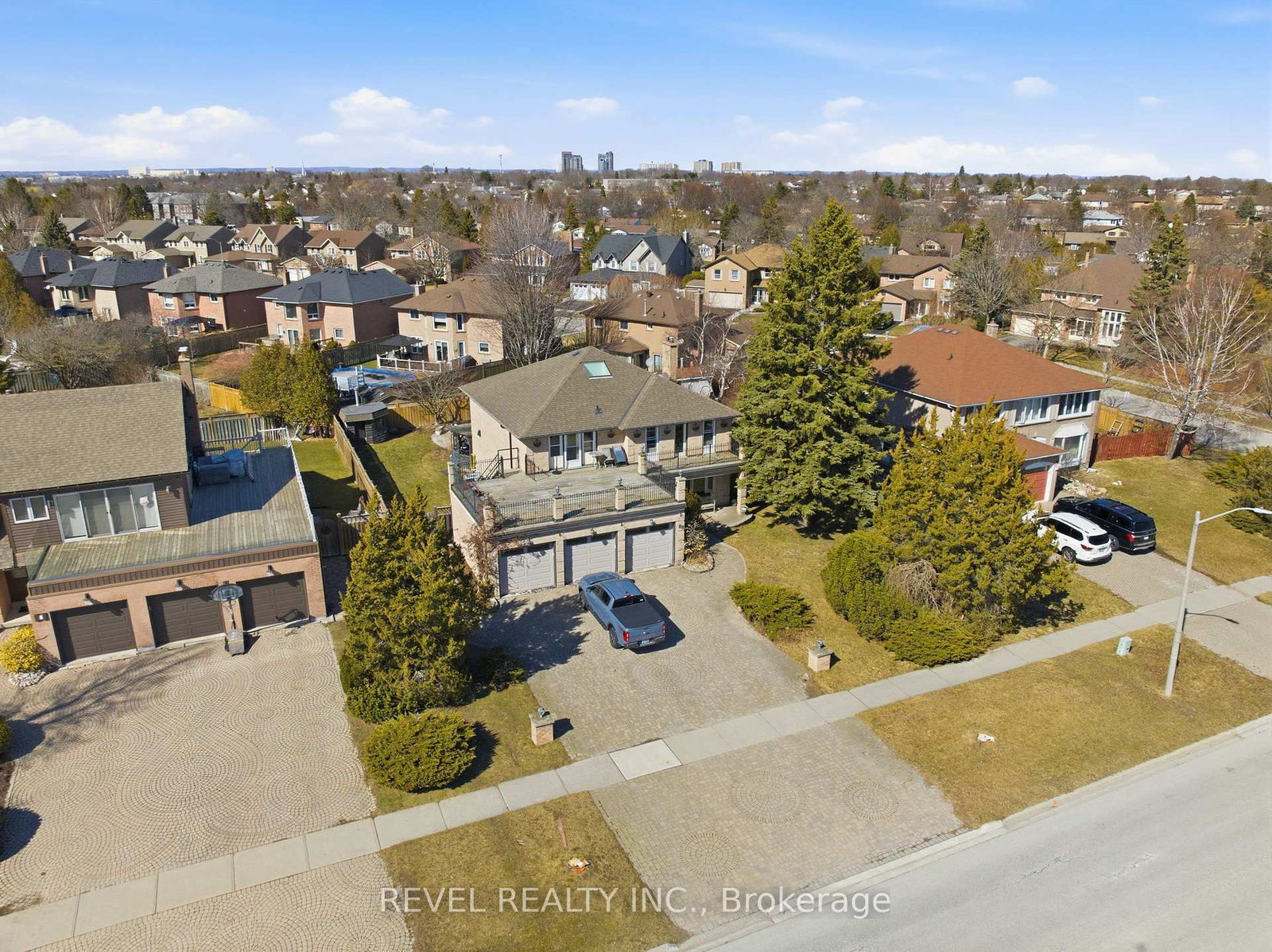 88 Lake Driveway W • Ajax, ON photo 17