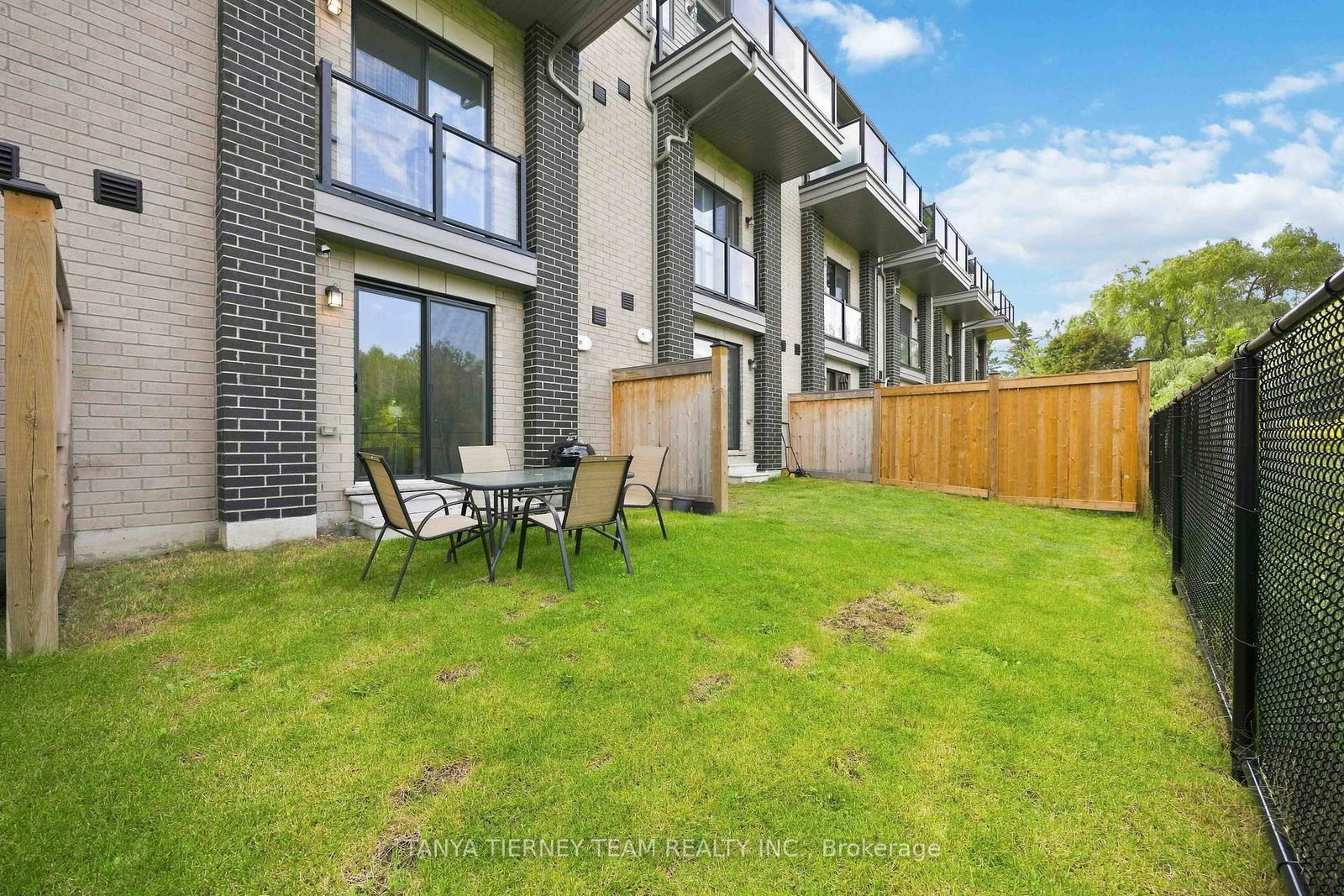 53 Emmas Way • Whitby, ON photo 13