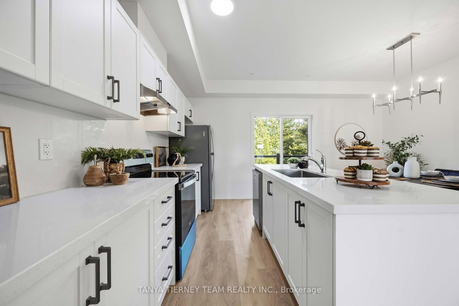 53 Emmas Way • Whitby, ON photo 15