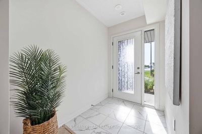 53 Emmas Way • Whitby, ON photo 8