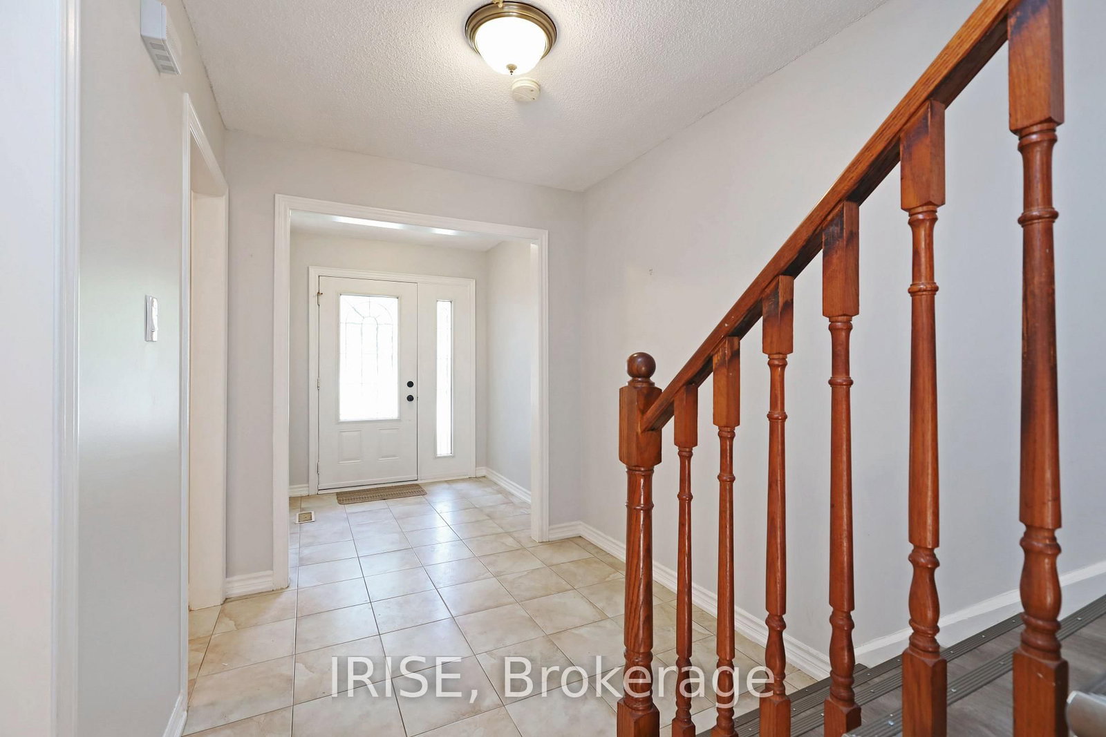 115 Winter Gardens Trail • Toronto, ON photo 12