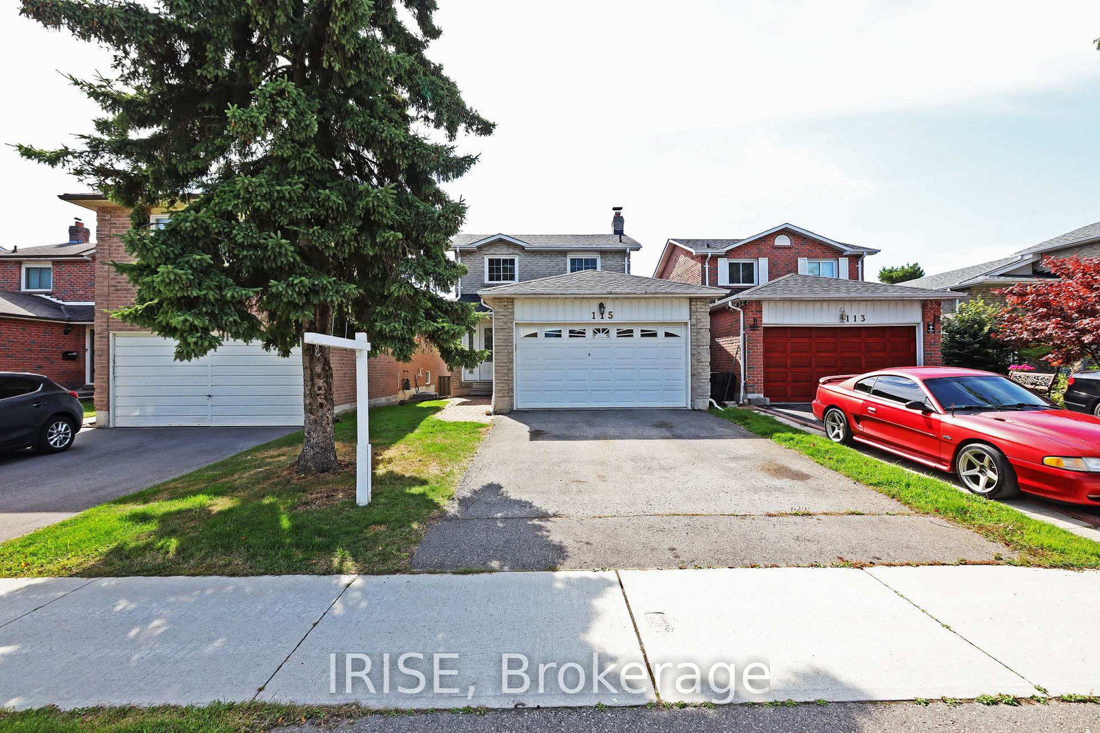 115 Winter Gardens Trail • Toronto, ON photo 4