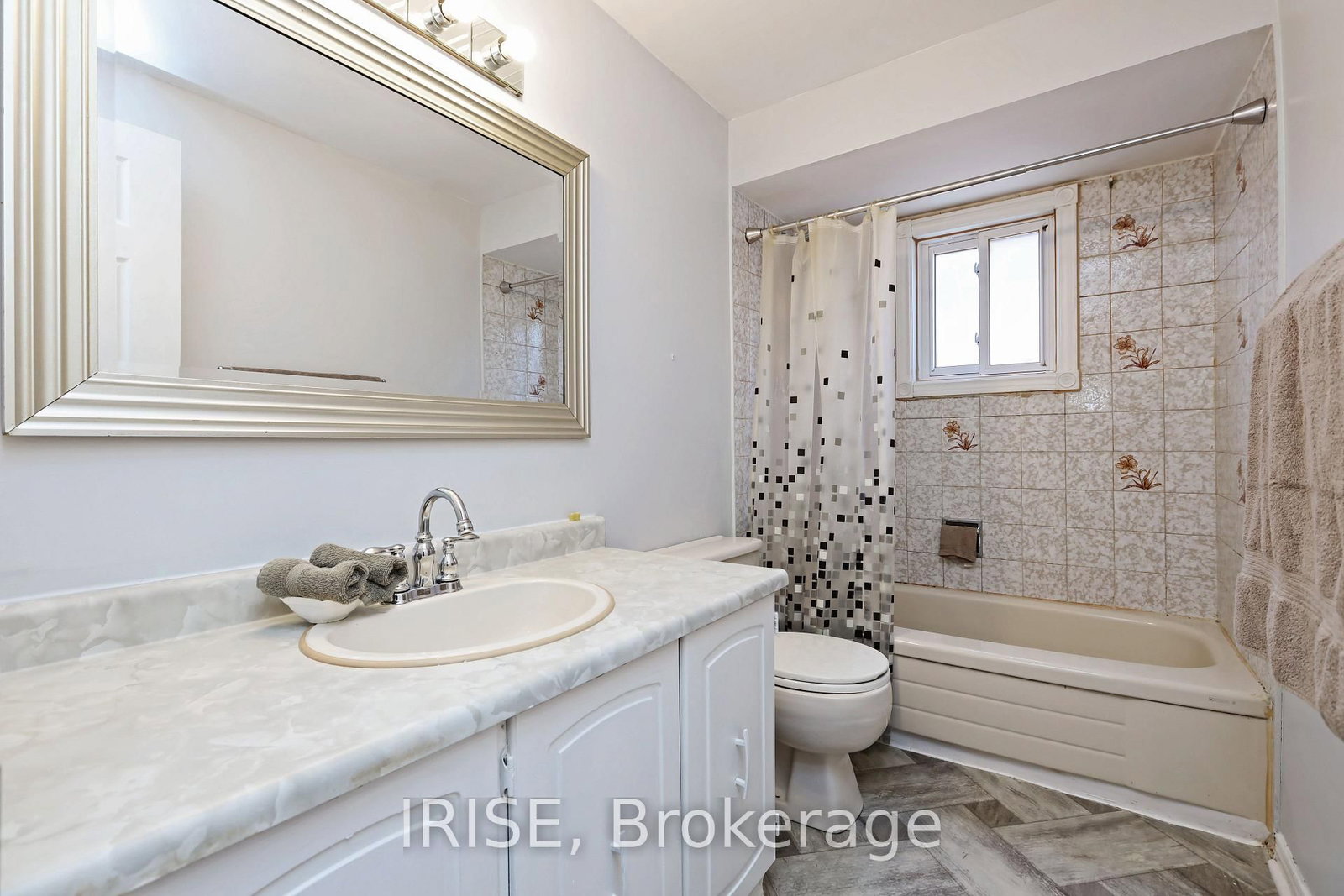 115 Winter Gardens Trail • Toronto, ON photo 42
