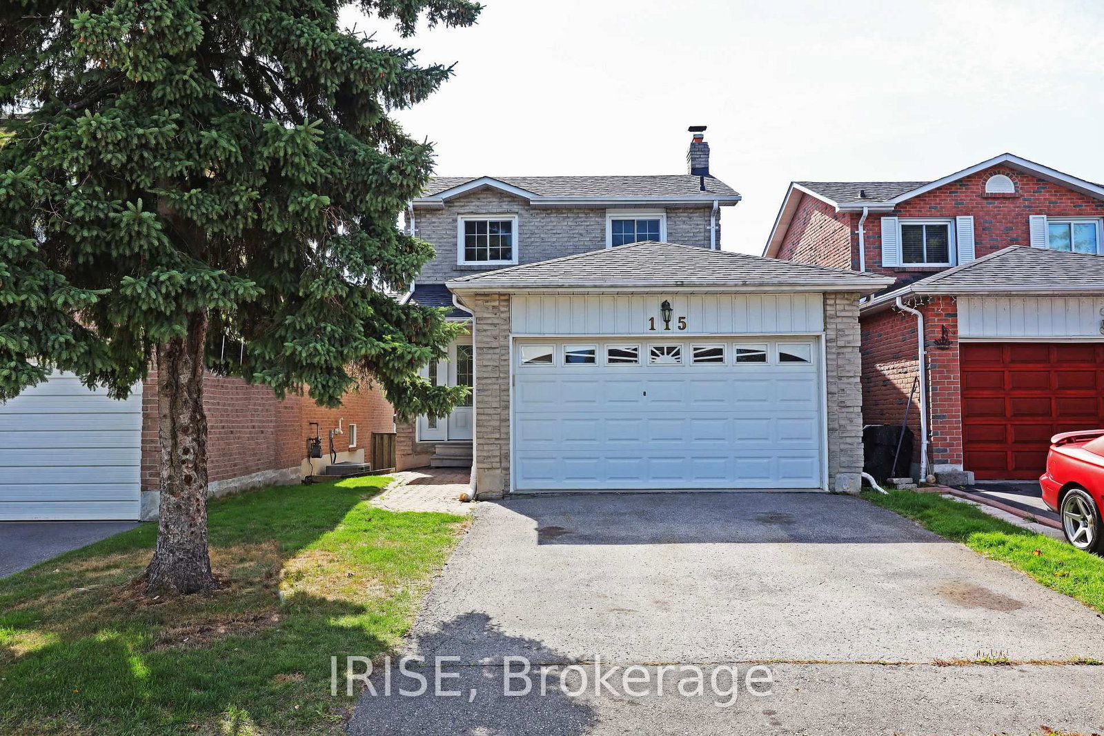 115 Winter Gardens Trail • Toronto, ON photo 5