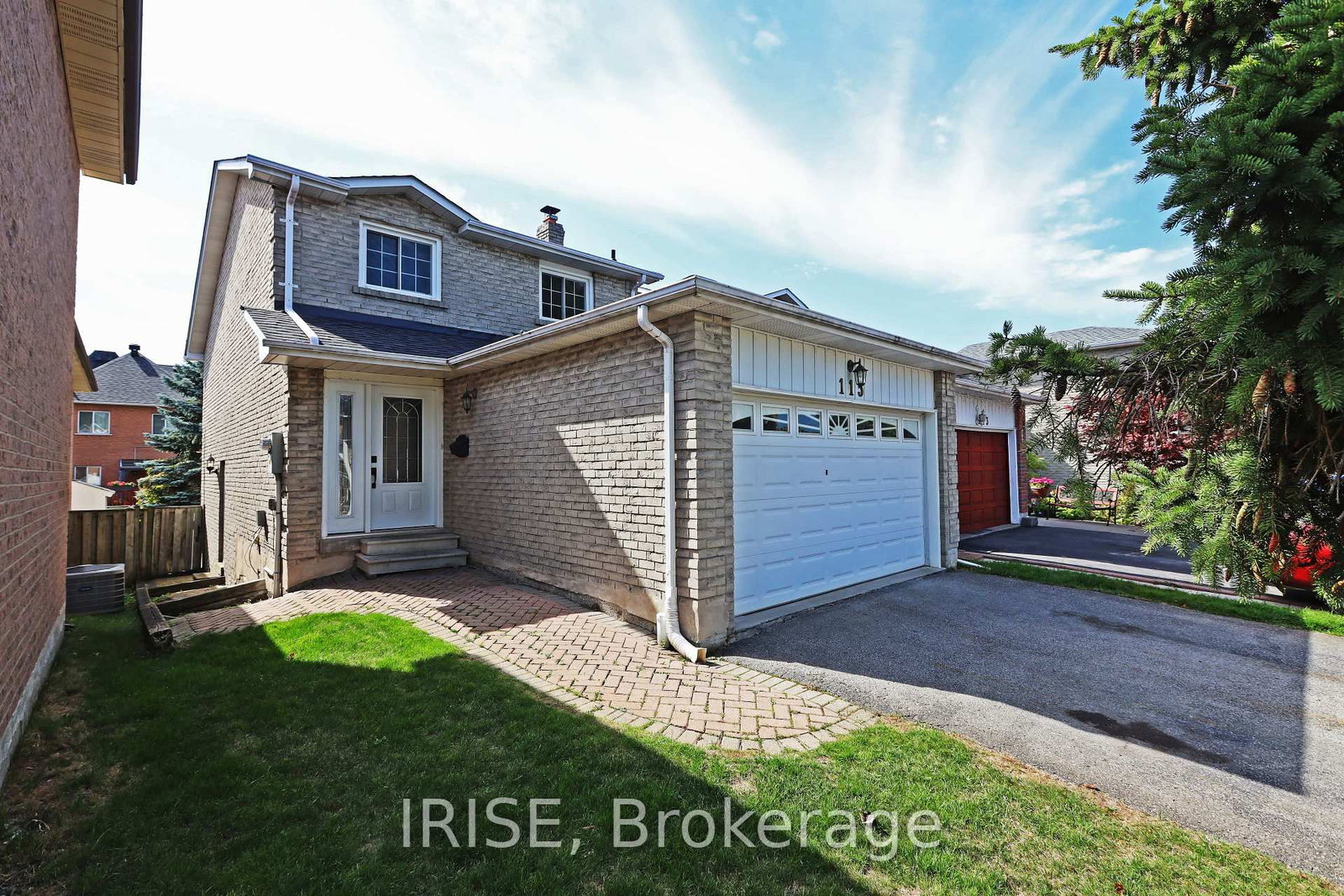 115 Winter Gardens Trail • Toronto, ON photo 9