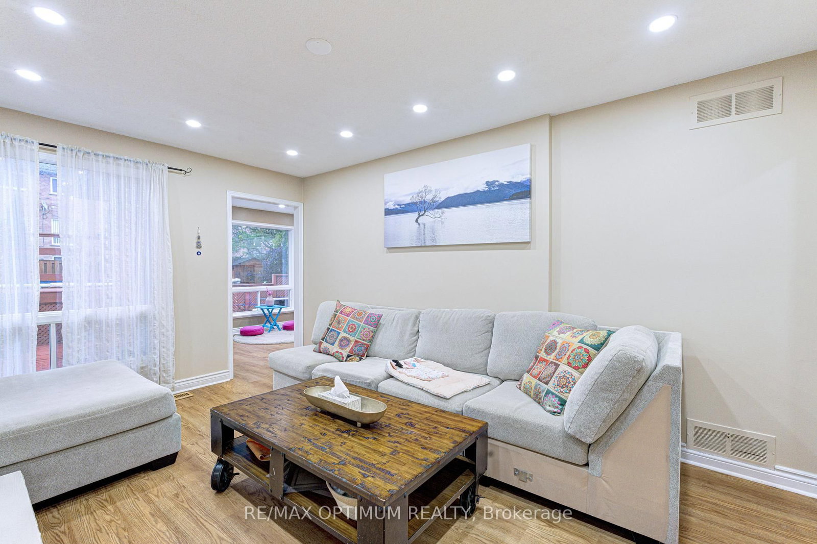 11 Murkar Crescent • Whitby, ON photo 23