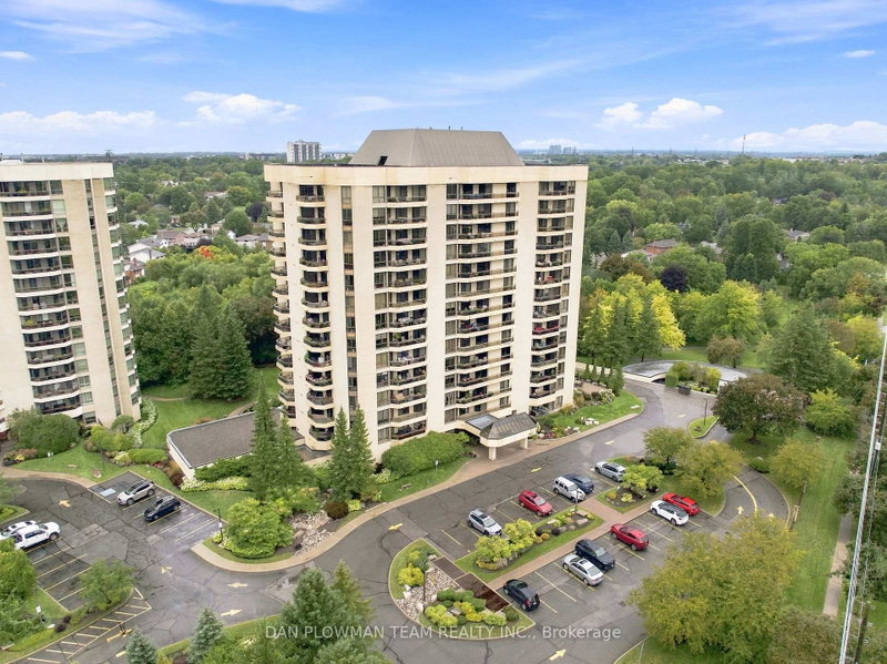 1003 - 900 Wilson Road N
