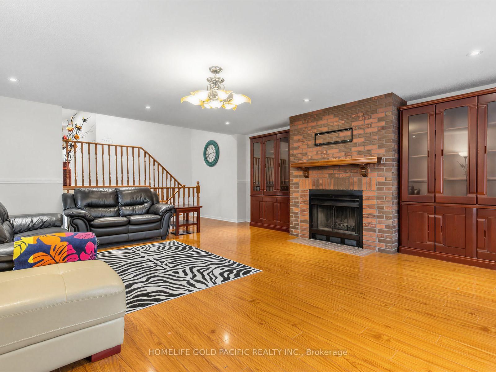 156 Ravenscroft Road • Ajax, ON photo 19