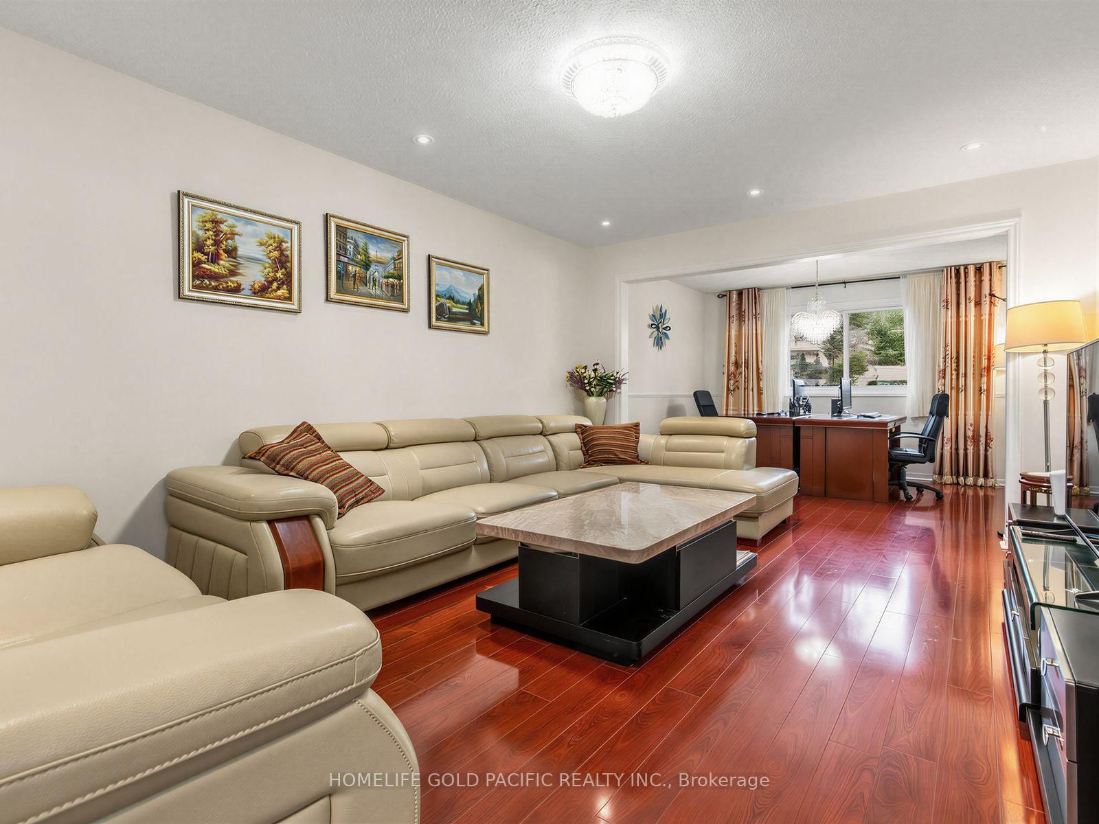 156 Ravenscroft Road • Ajax, ON photo 5