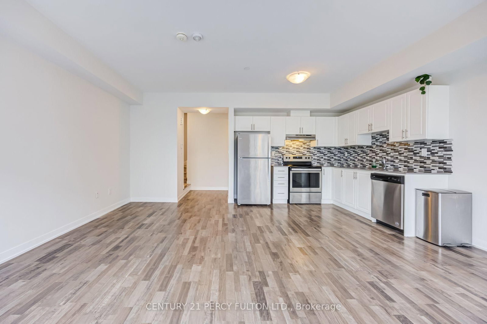 1460 Whites Road • #318 • Pickering, ON photo 11