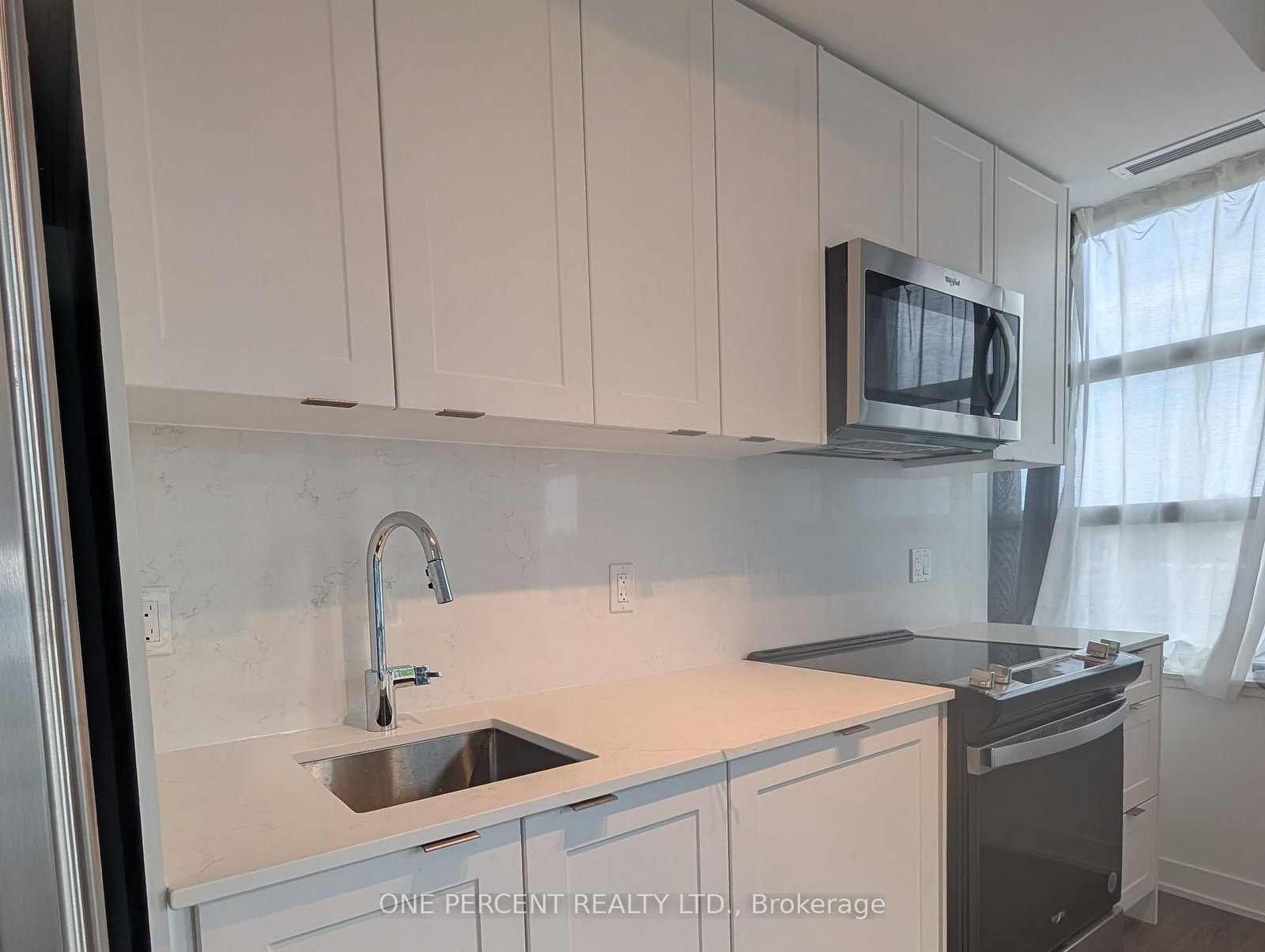 334 - 1614 Charles Street, Whitby 4
