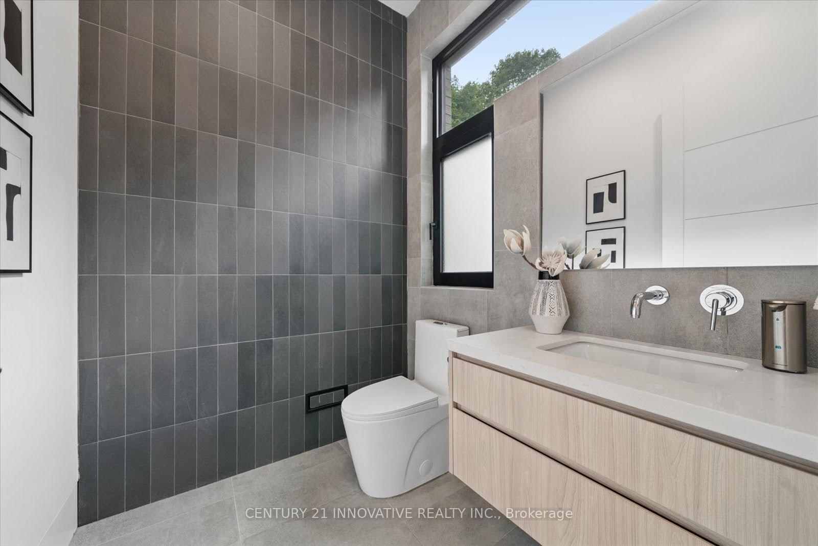 10 Haida Court • Toronto, ON photo 20