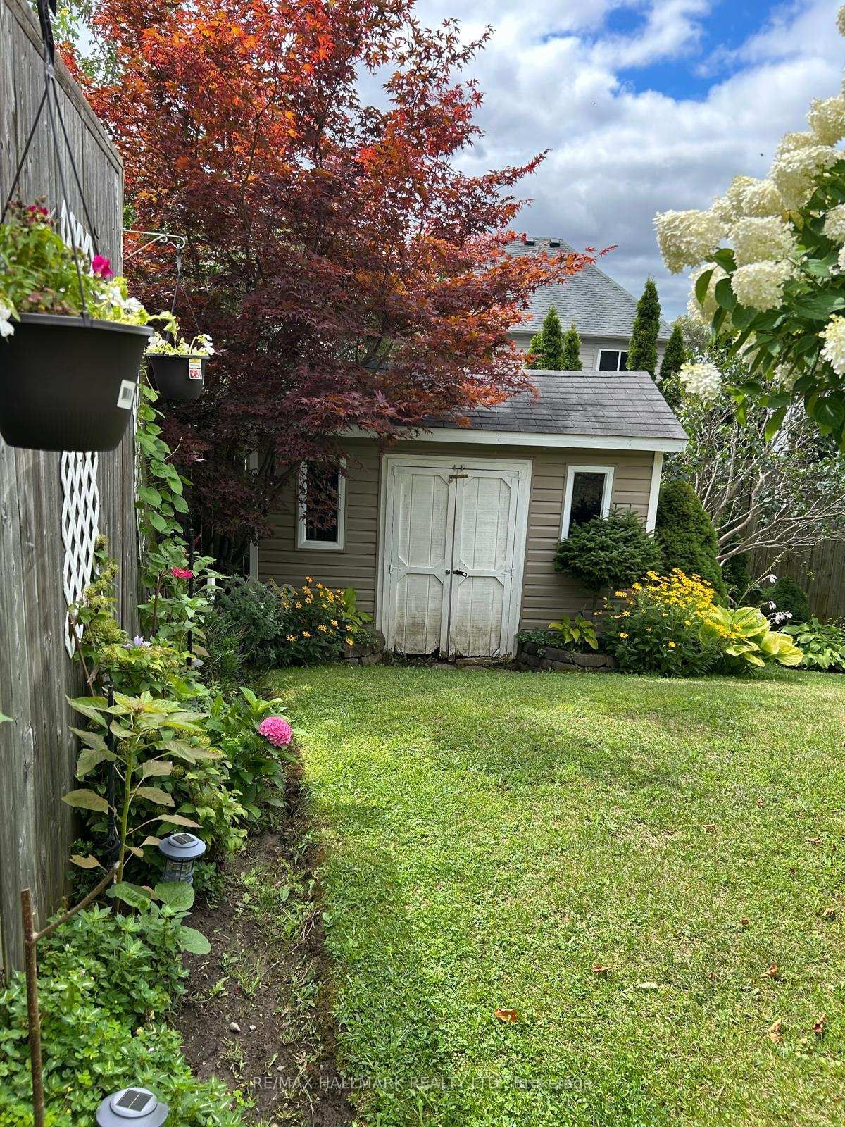 1109 Keswick Court • Oshawa, ON photo 3