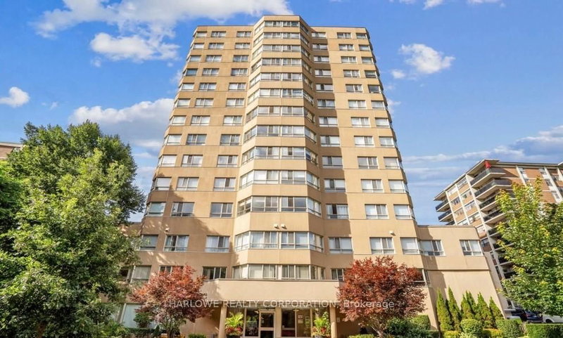 1215 - 4 Park Vista