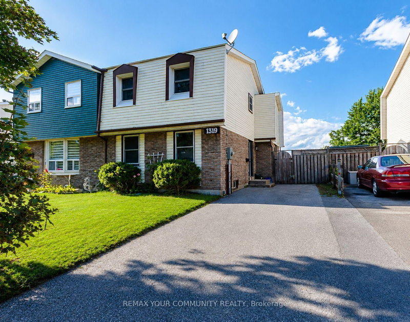 1319 Fenelon Crescent