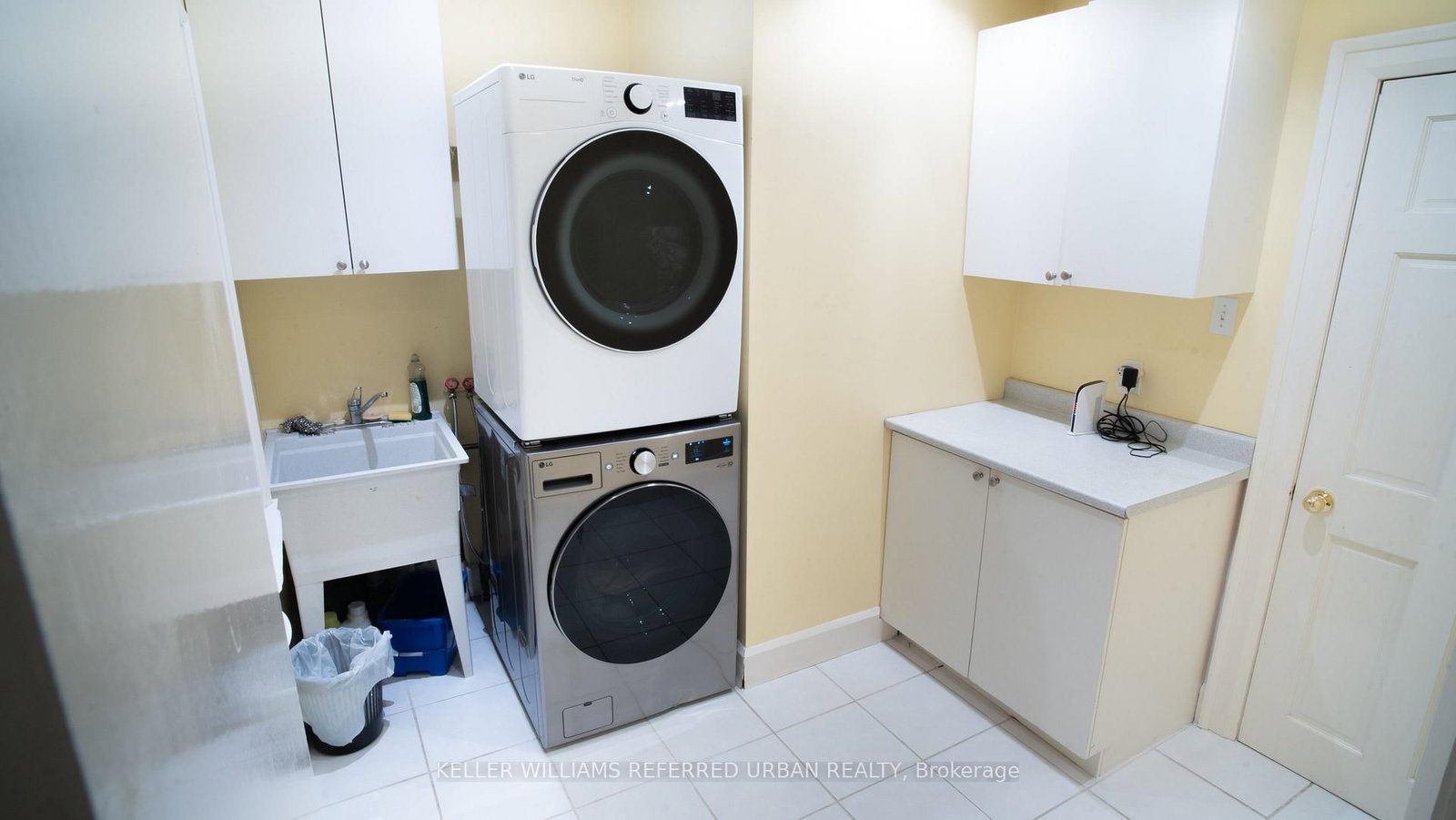 1211 Pharmacy Avenue • Toronto, ON photo 23