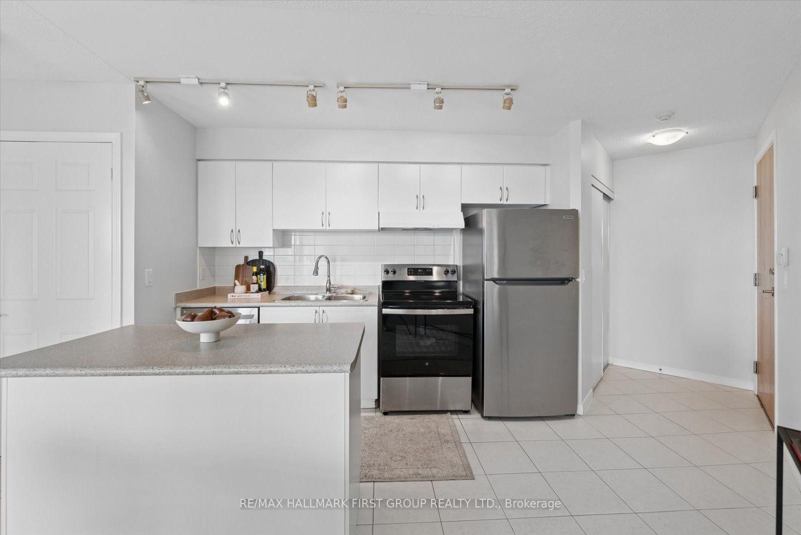 340 Watson Street • #312 • Whitby, ON photo 5