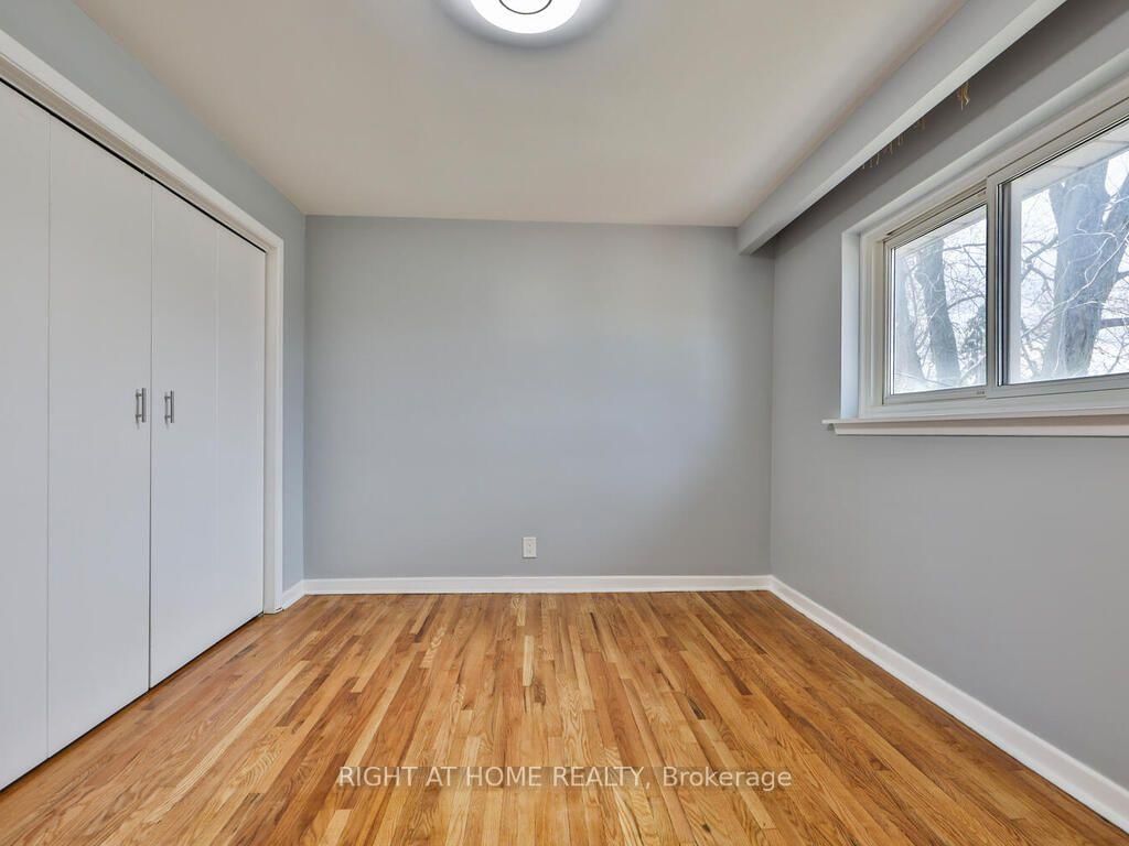 9 Allister Avenue • Toronto, ON photo 21