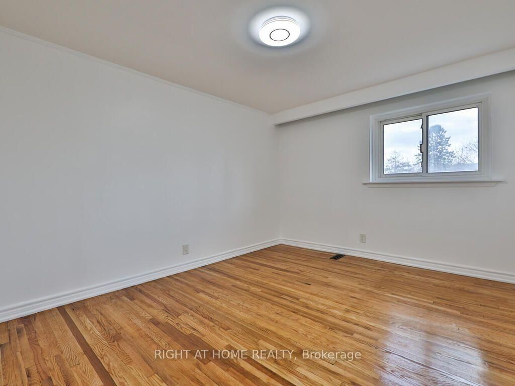 9 Allister Avenue • Toronto, ON photo 28