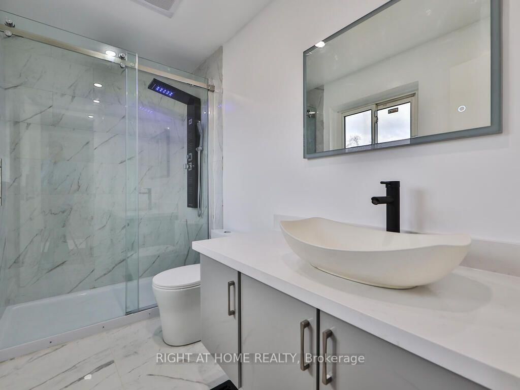 9 Allister Avenue • Toronto, ON photo 31