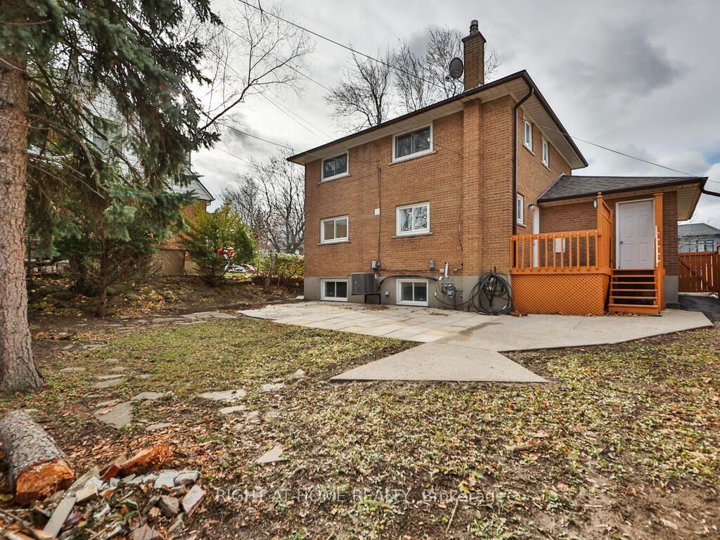 9 Allister Avenue • Toronto, ON photo 50
