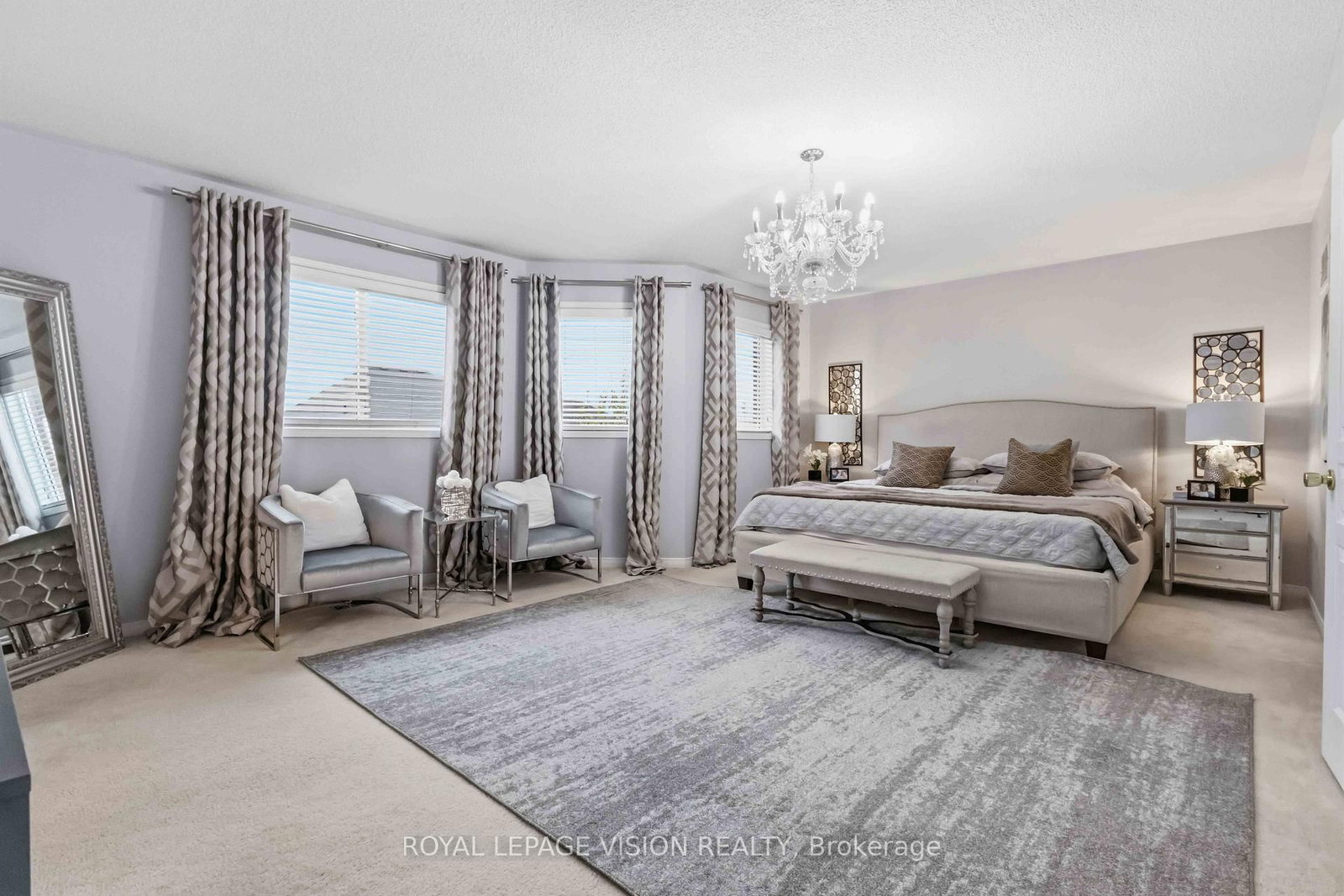 55 Medland Avenue E • Whitby, ON photo 3