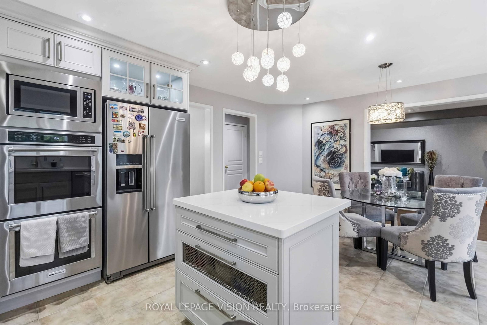 55 Medland Avenue E • Whitby, ON photo 6