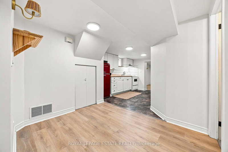 17 Arden Cres photo 5