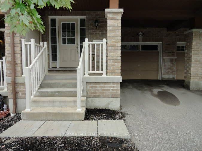 1084 Silk Street • Pickering, ON photo 2