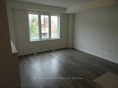 1084 Silk Street • Pickering, ON photo 9