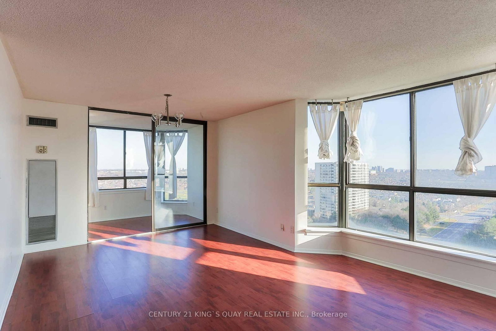 1924 - 75 Bamburgh Circle, Toronto 5