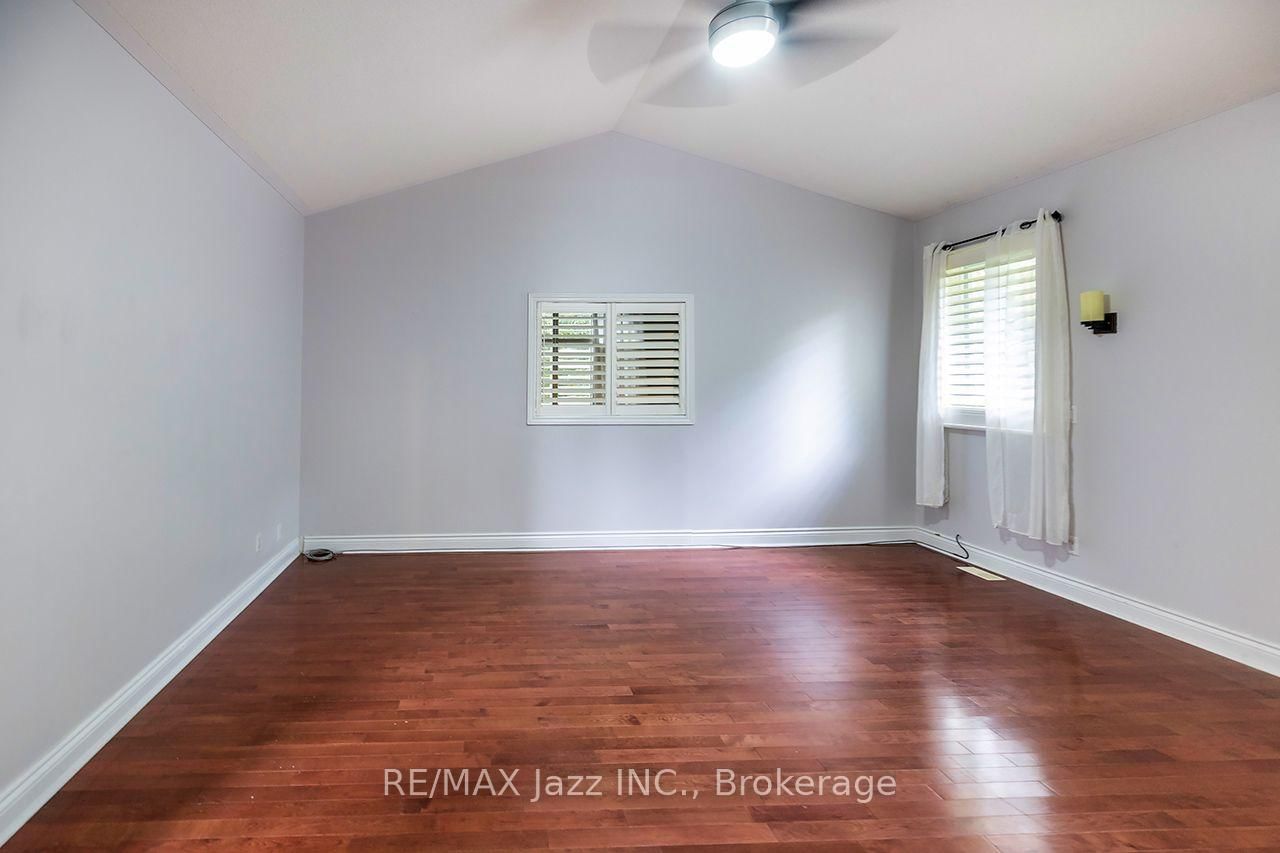 99 Hurd Street • Oshawa, ON photo 16