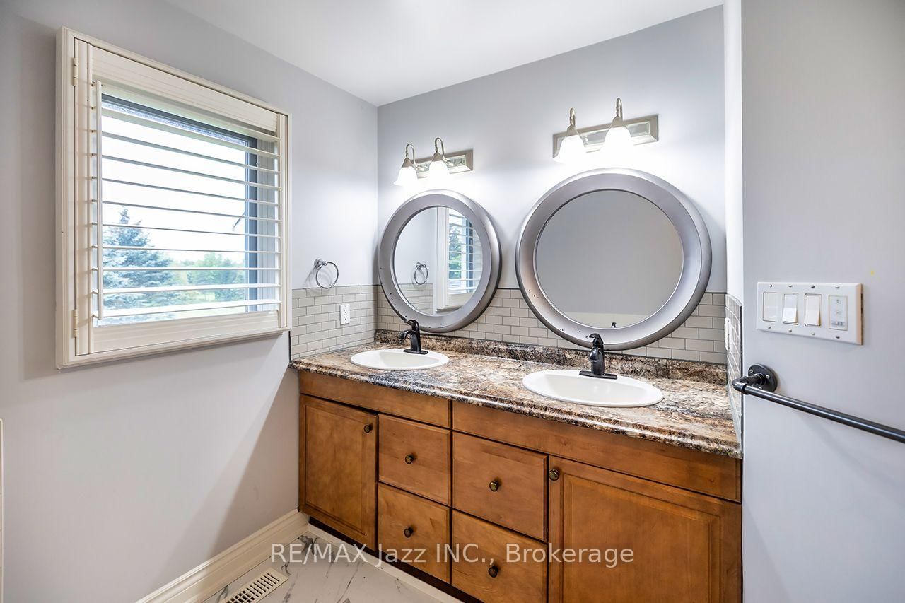 99 Hurd Street • Oshawa, ON photo 36